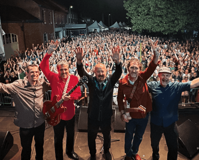 The Fabulous Thunderbirds (2)